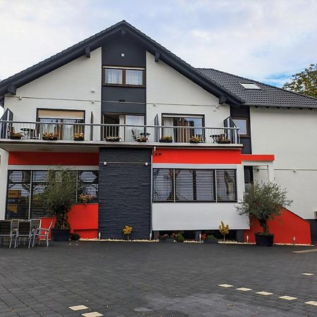 Hotel Ari Кайзерслаутерн Екстериор снимка