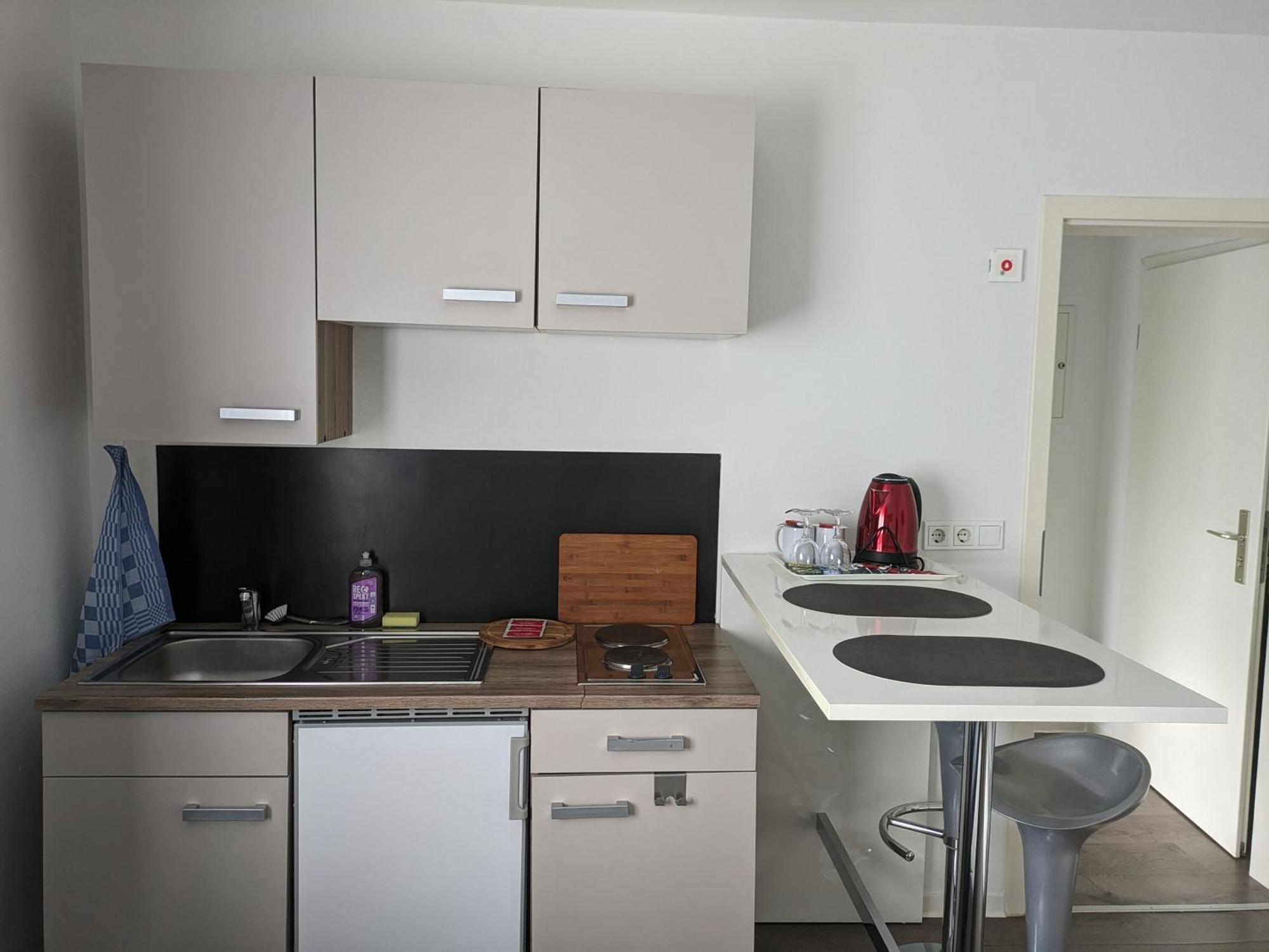 Hotel Ari Кайзерслаутерн Екстериор снимка