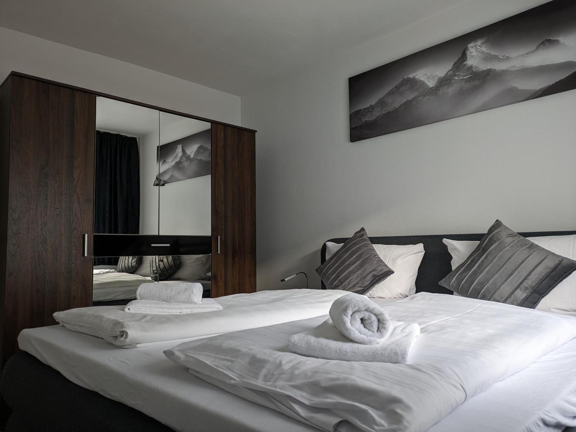 Hotel Ari Кайзерслаутерн Екстериор снимка