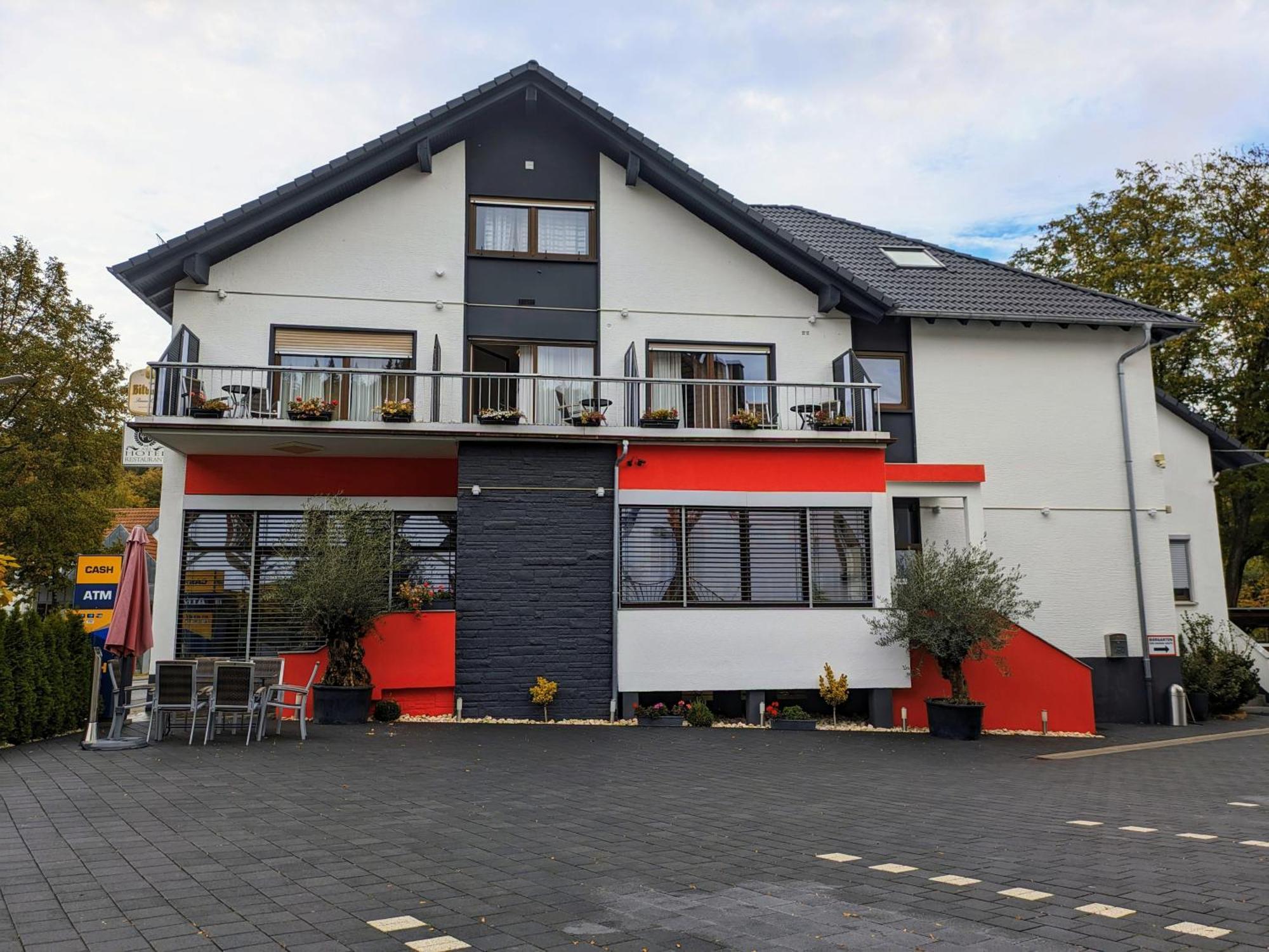 Hotel Ari Кайзерслаутерн Екстериор снимка