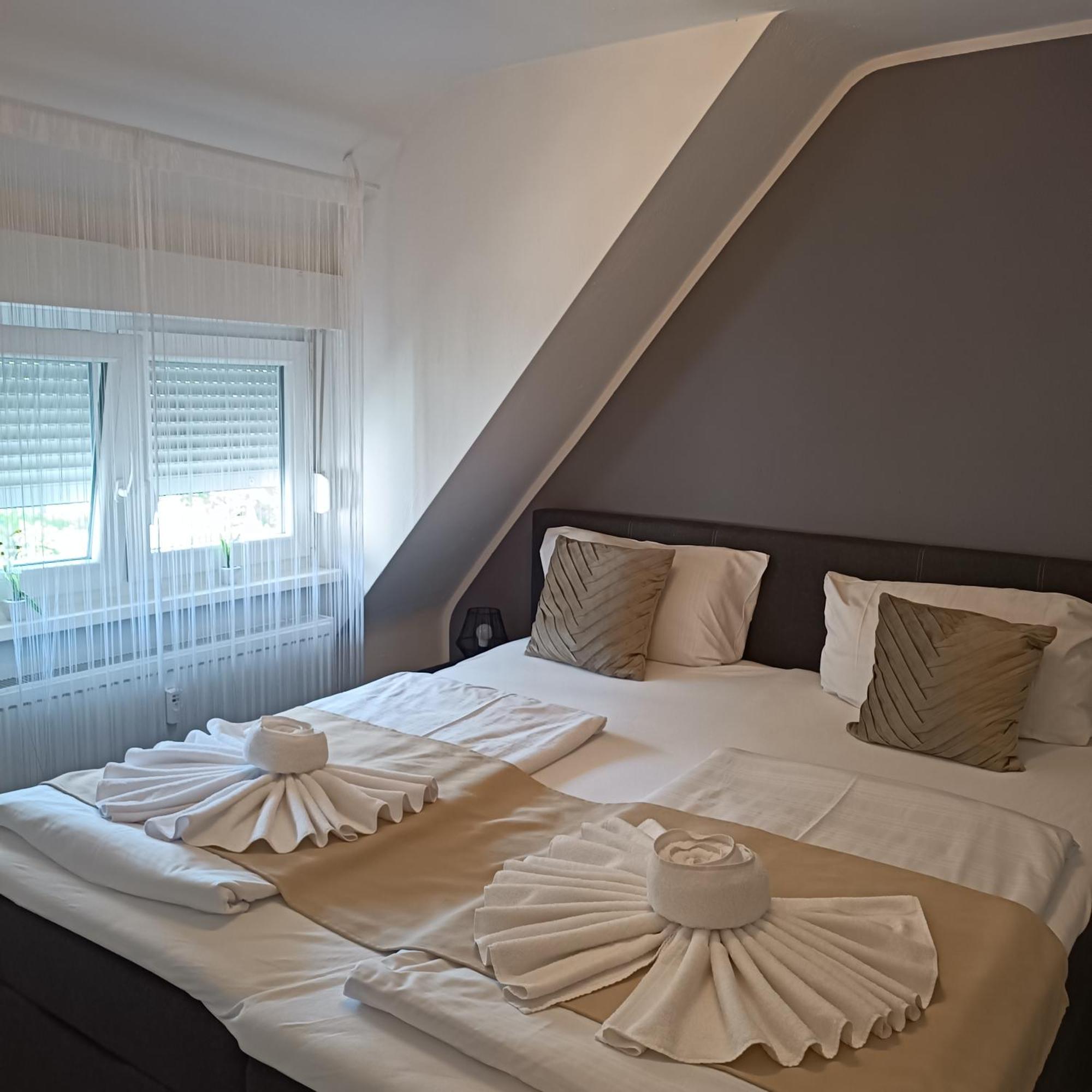 Hotel Ari Кайзерслаутерн Екстериор снимка