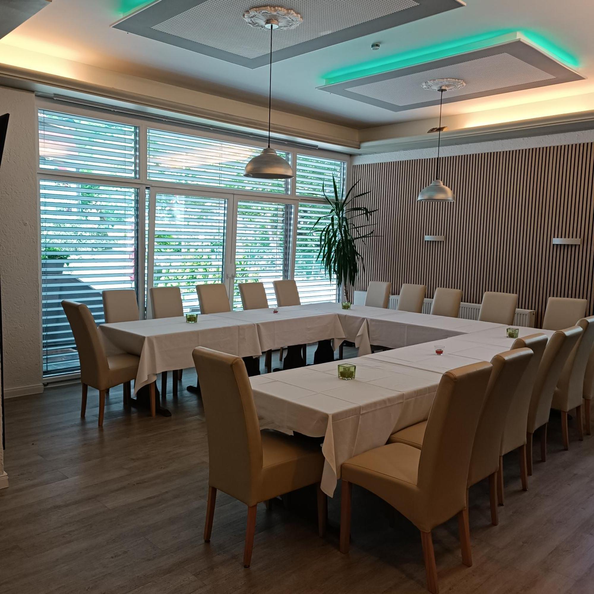 Hotel Ari Кайзерслаутерн Екстериор снимка