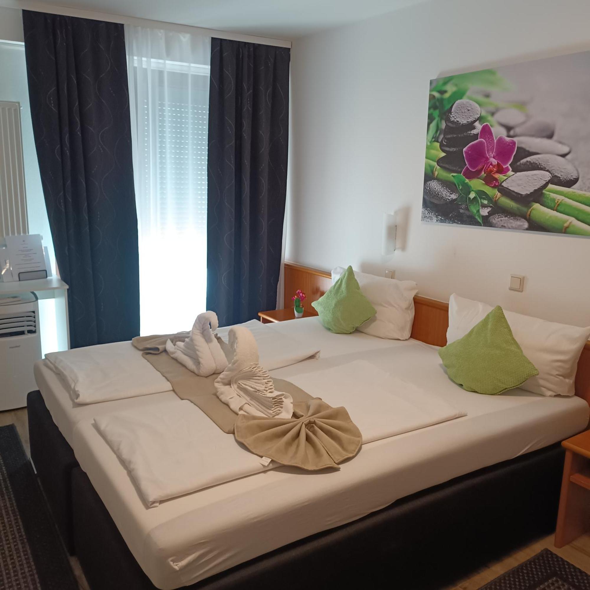 Hotel Ari Кайзерслаутерн Екстериор снимка