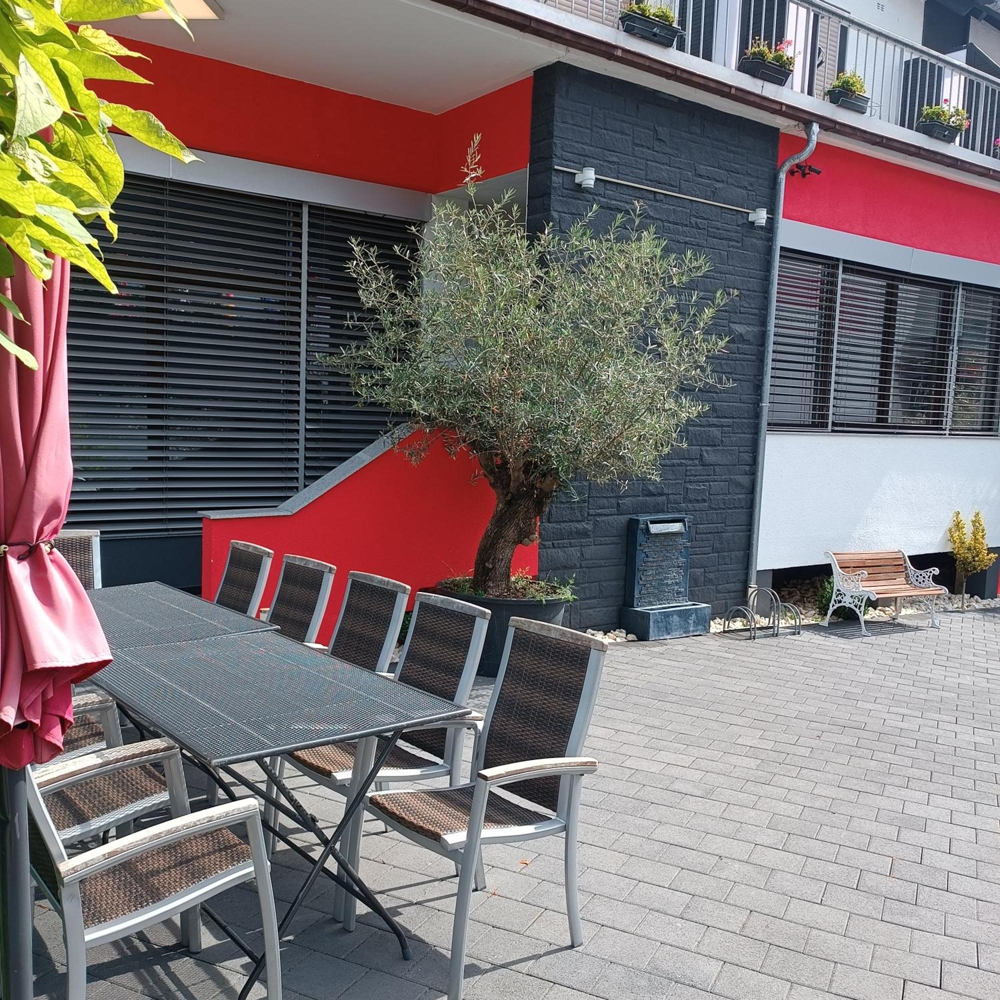 Hotel Ari Кайзерслаутерн Екстериор снимка