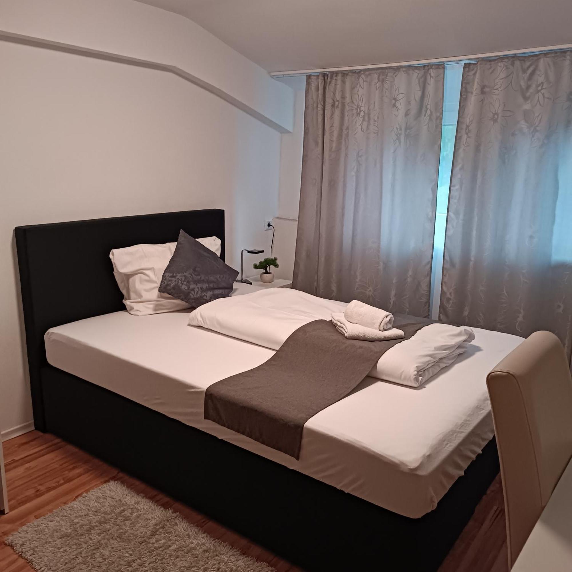 Hotel Ari Кайзерслаутерн Екстериор снимка