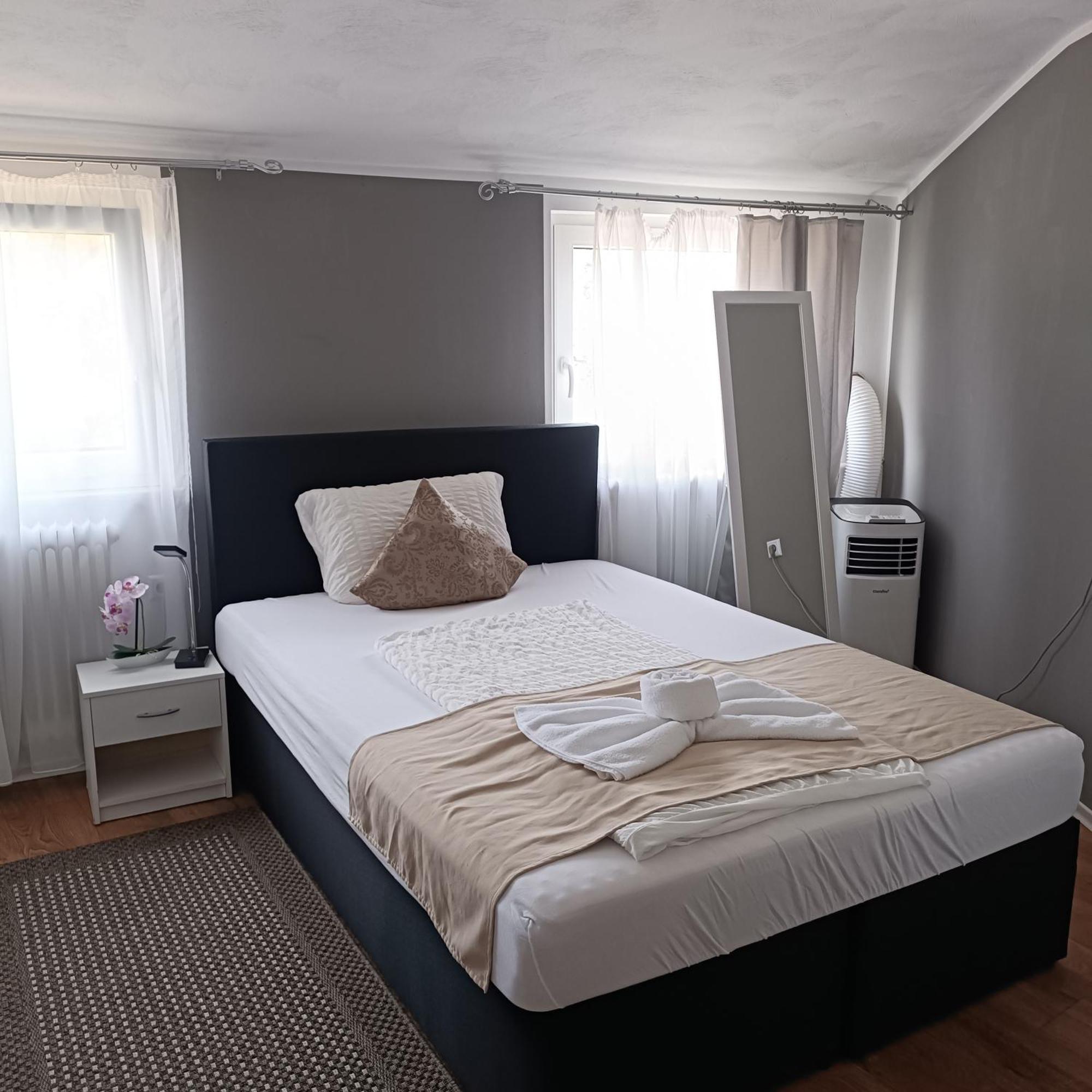 Hotel Ari Кайзерслаутерн Екстериор снимка