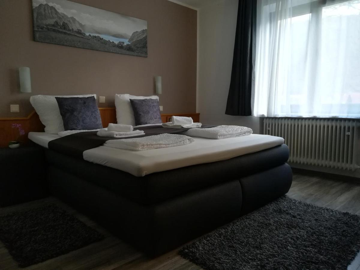 Hotel Ari Кайзерслаутерн Екстериор снимка